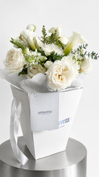 AUTHOR II — SERENITY Diseño floral blanco elegante