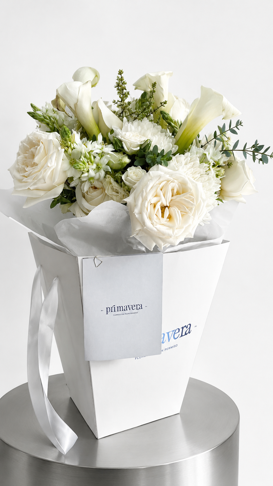 AUTHOR II — SERENITY Diseño floral blanco elegante