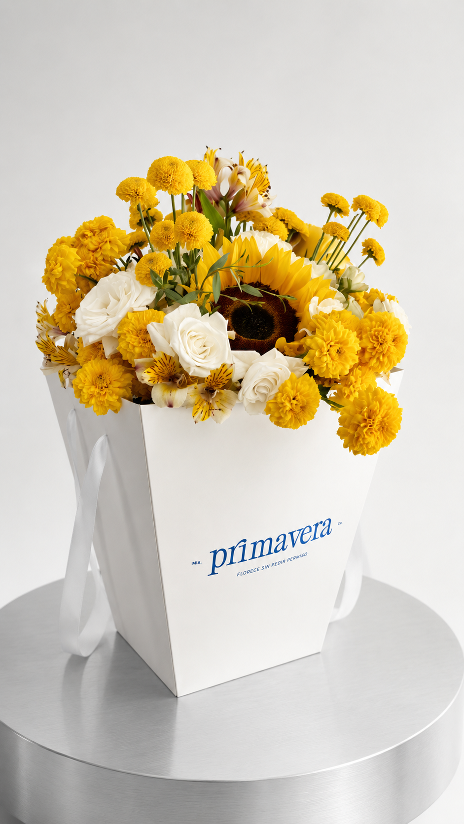 AUTHOR IV — INTENTION Bouquet moderno de flores coloridas con diseño floral consciente