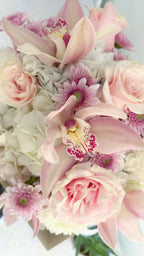 AUTHOR V — ESSENCE Diseño floral de flores premium