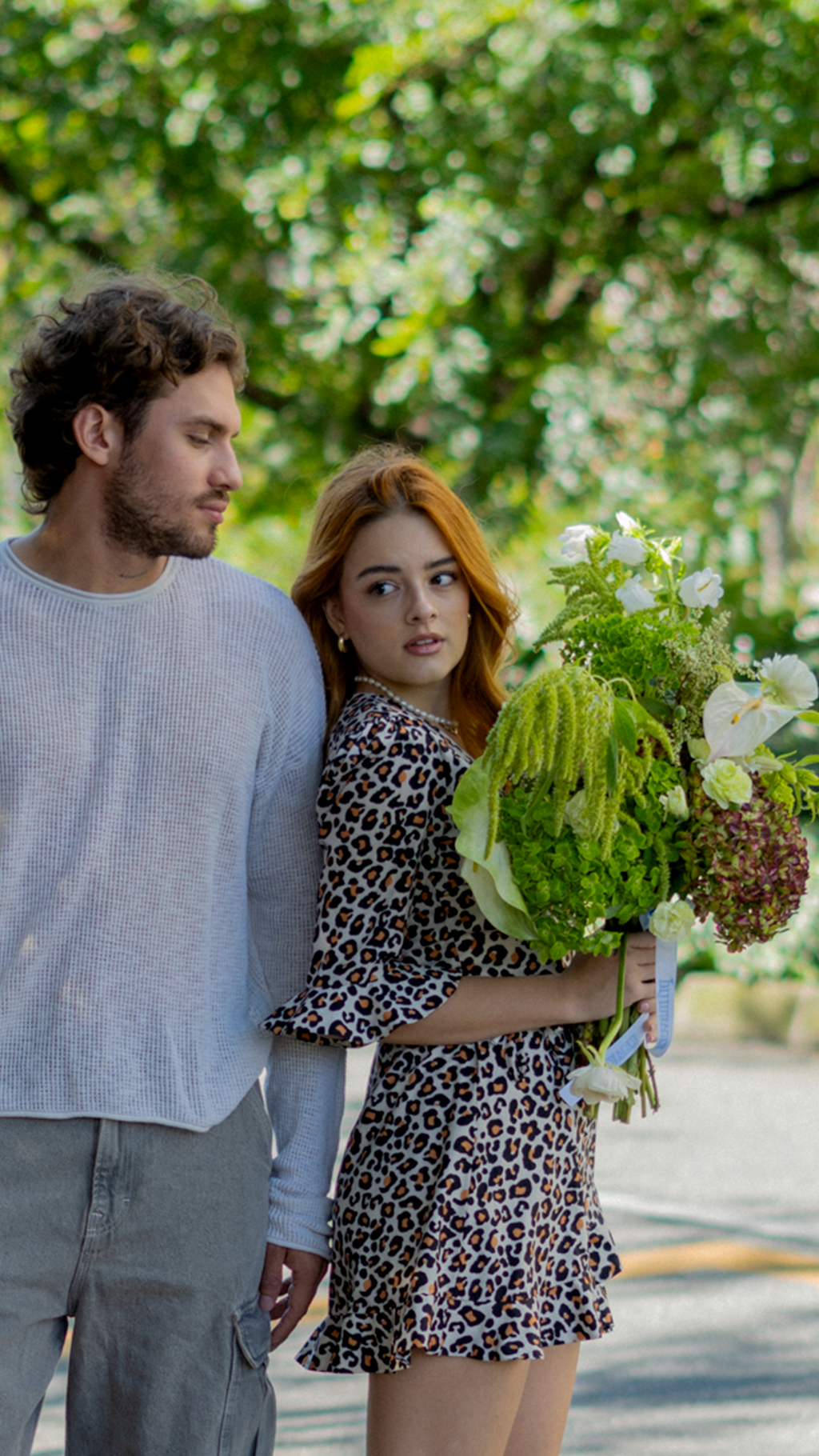 LEGEND 1959 | Bouquet en tonos verdes y blancos con flores premium de temporada