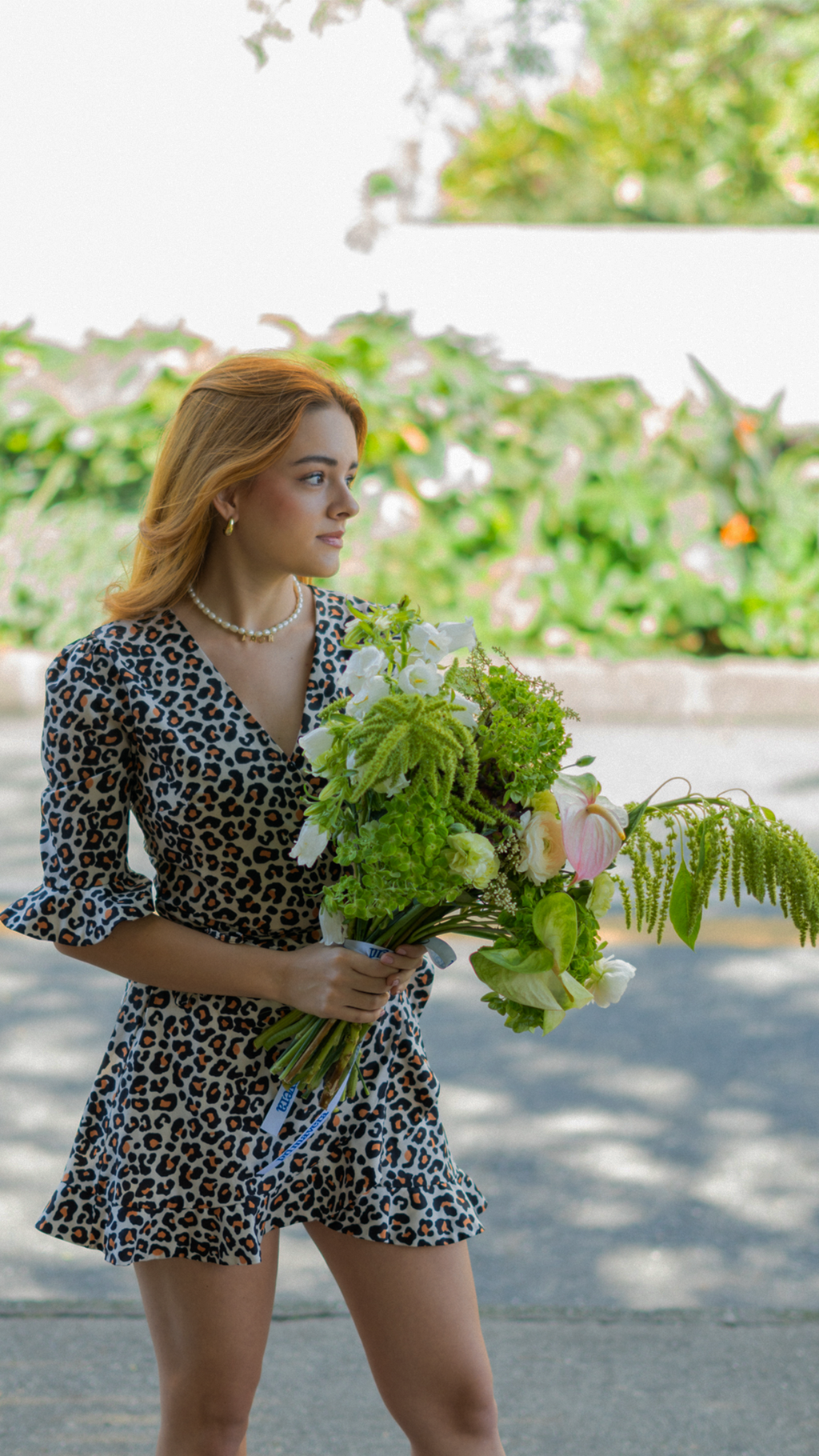 LEGEND 1959 | Bouquet en tonos verdes y blancos con flores premium de temporada